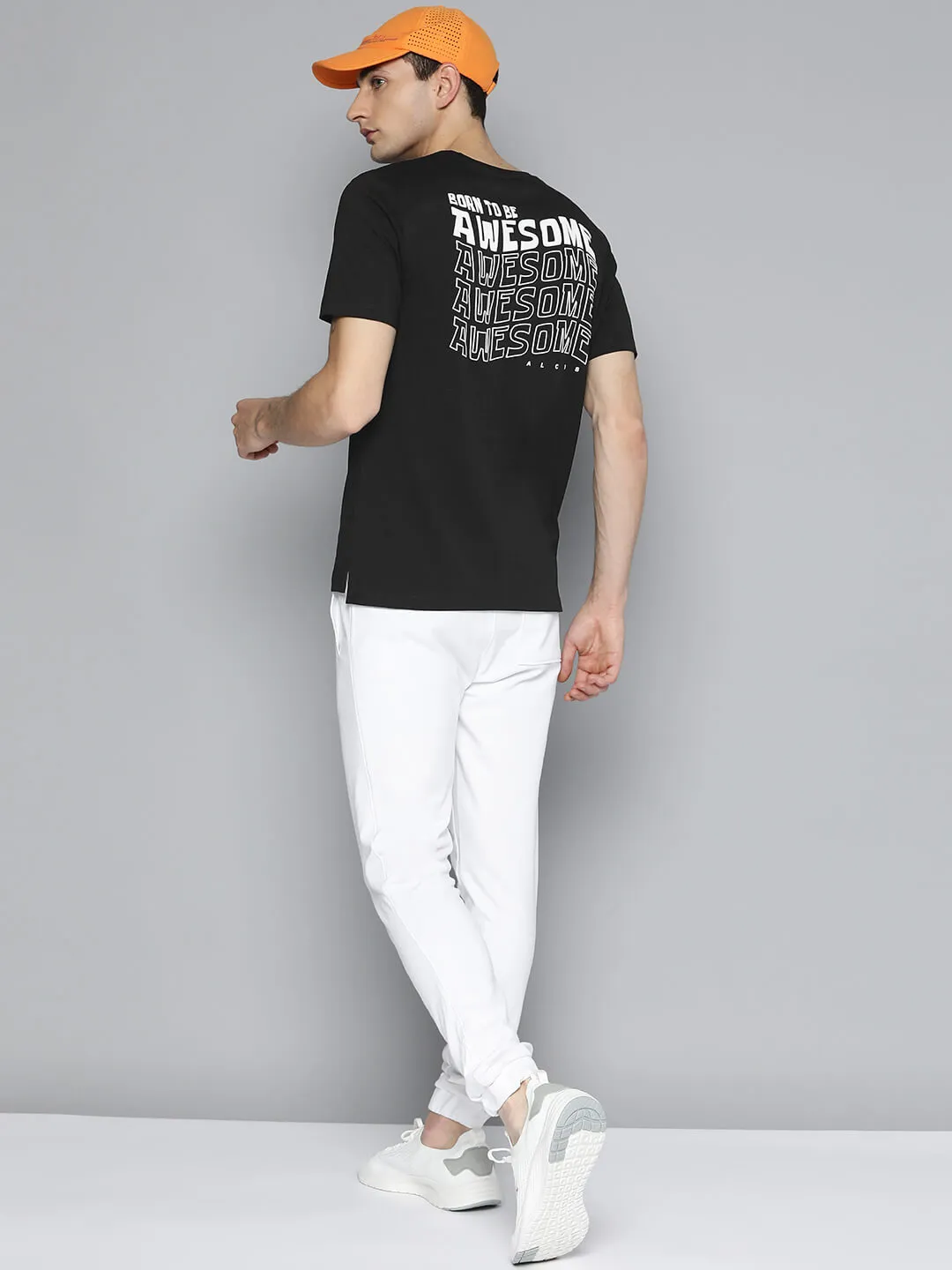 Alcis Men Black Typography Printed Slim Fit T-shirt