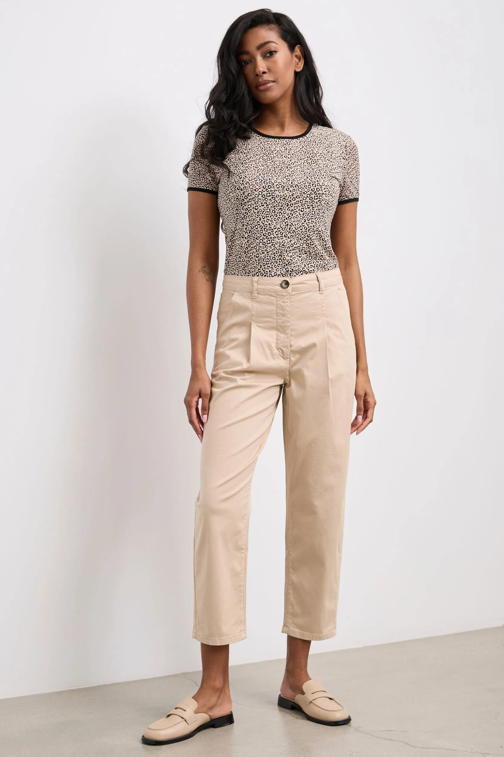 Casual cropped pants with pleats