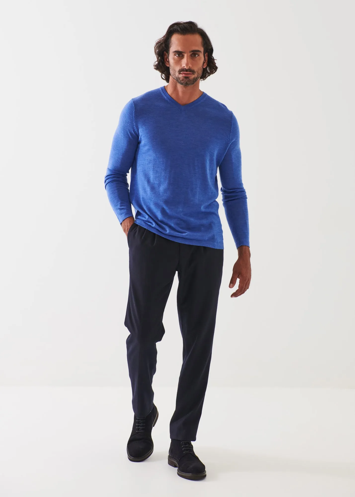 EXTRA-FINE MERINO V-NECK