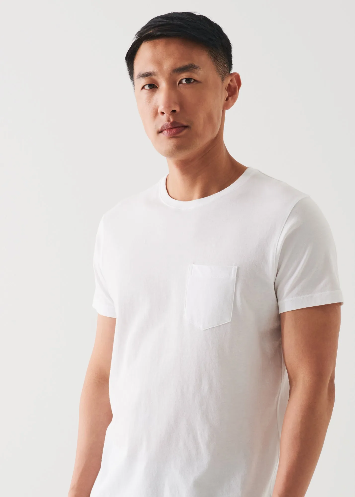 LIGHTWEIGHT PIMA COTTON POCKET T-SHIRT