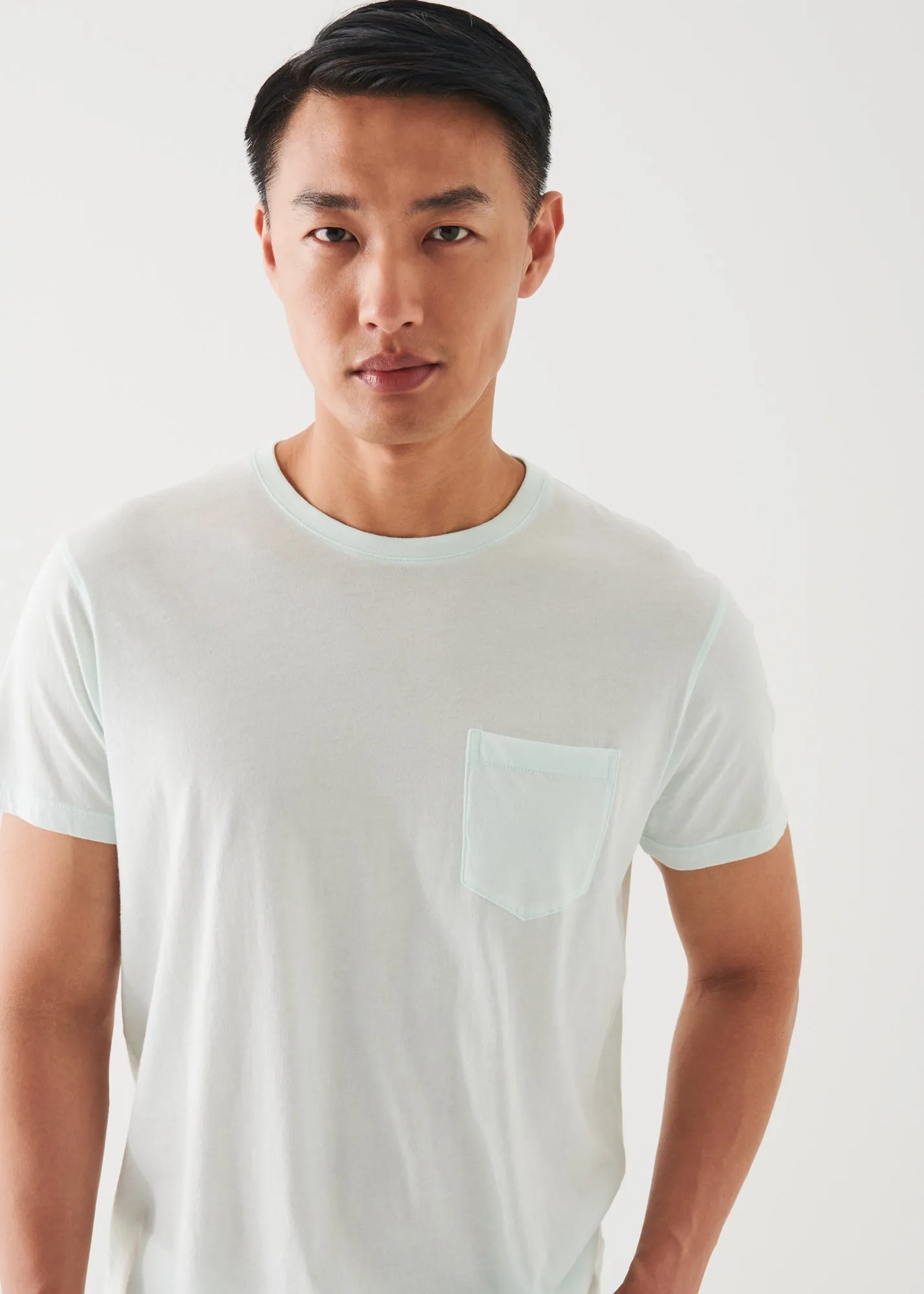 LIGHTWEIGHT PIMA COTTON POCKET T-SHIRT