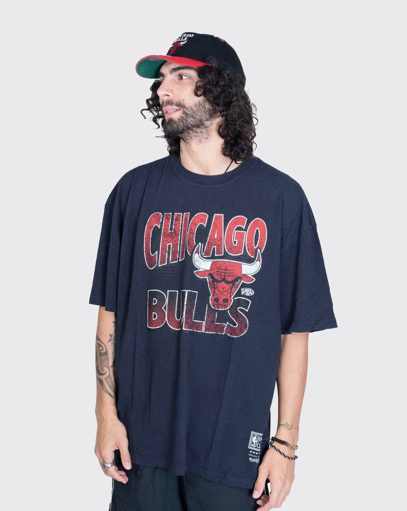 Mitchell & Ness Incline Stack Bulls Tee