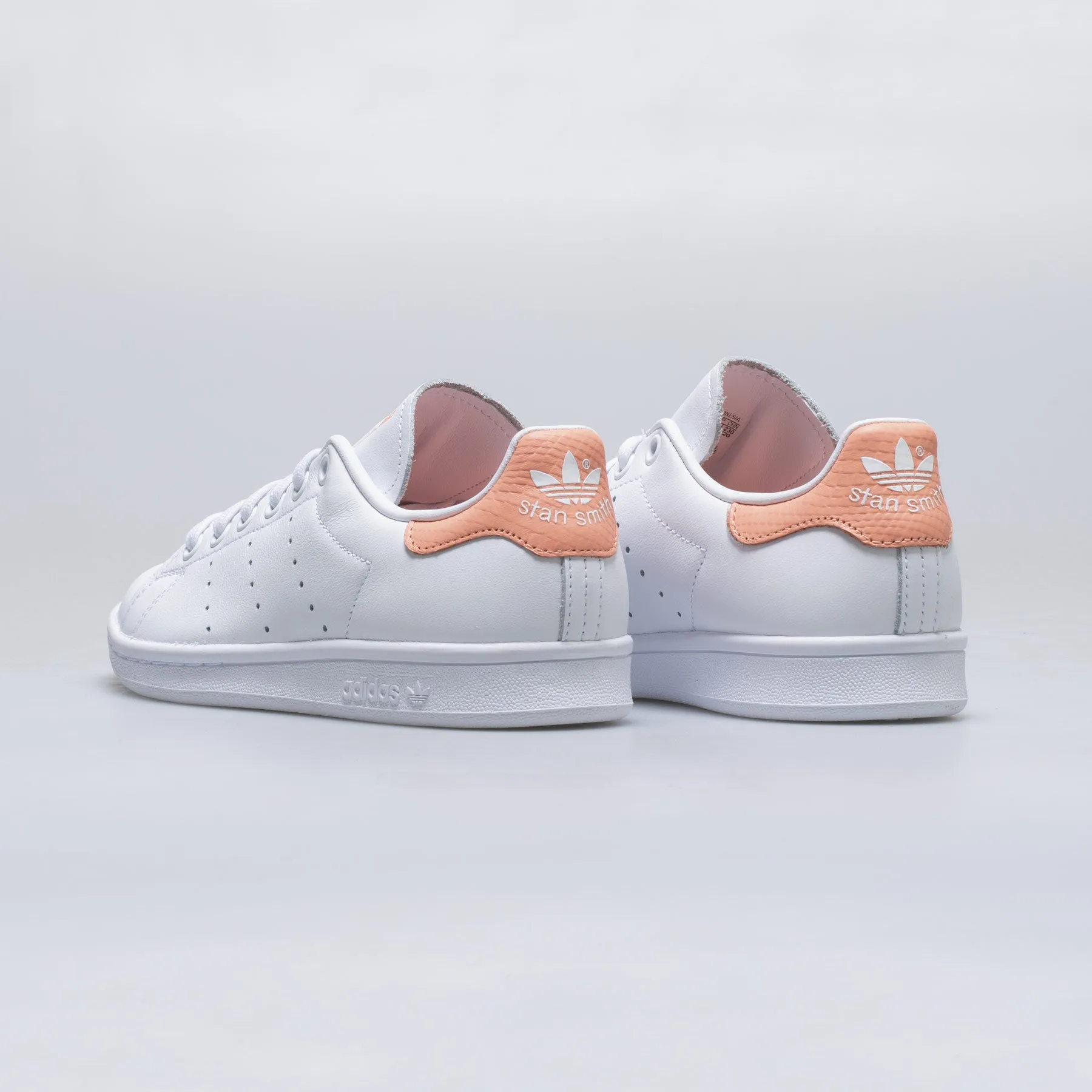 Stan Smith Womens Lifestyle Shoe - White/Coral