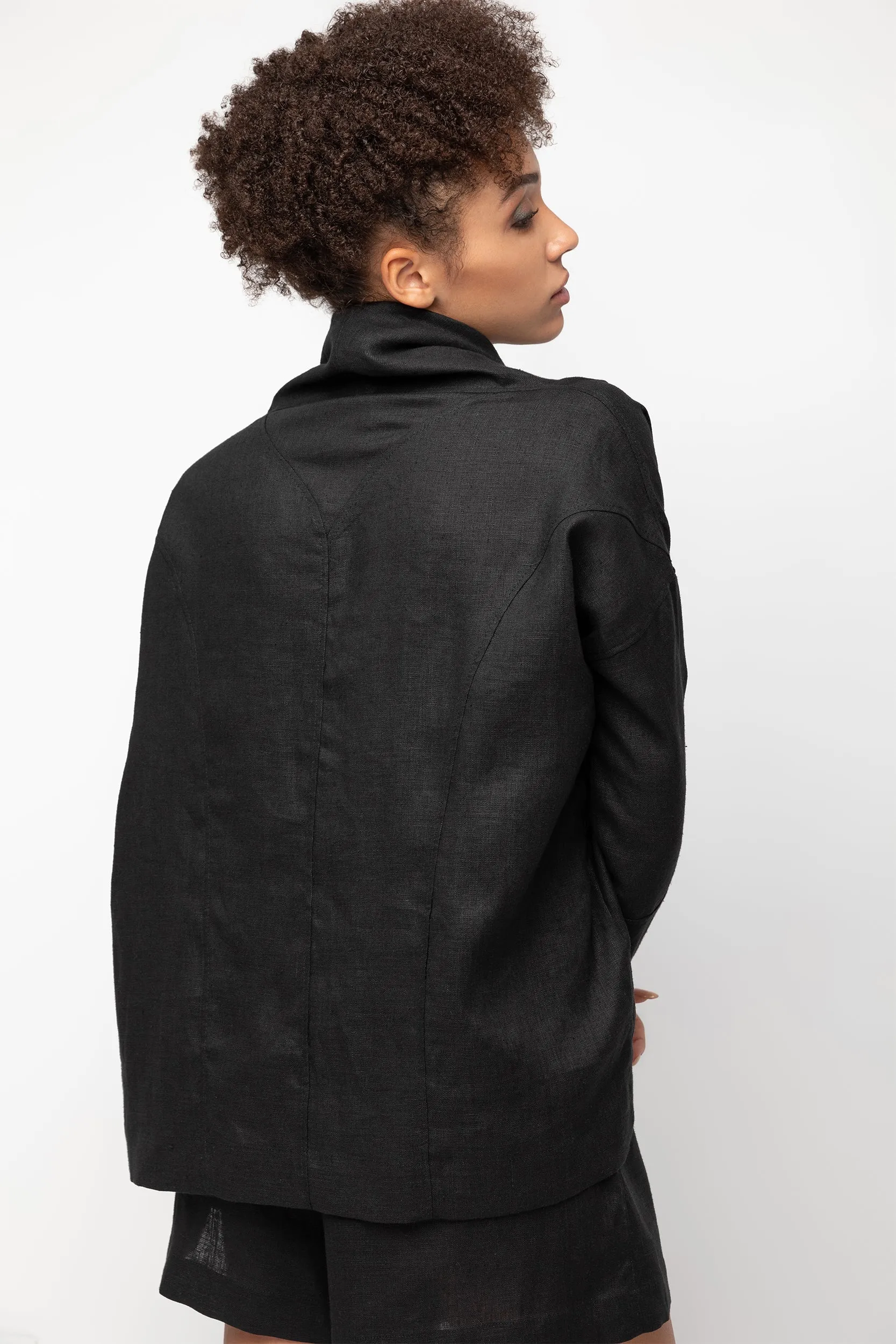 Tsubomi Cape Black